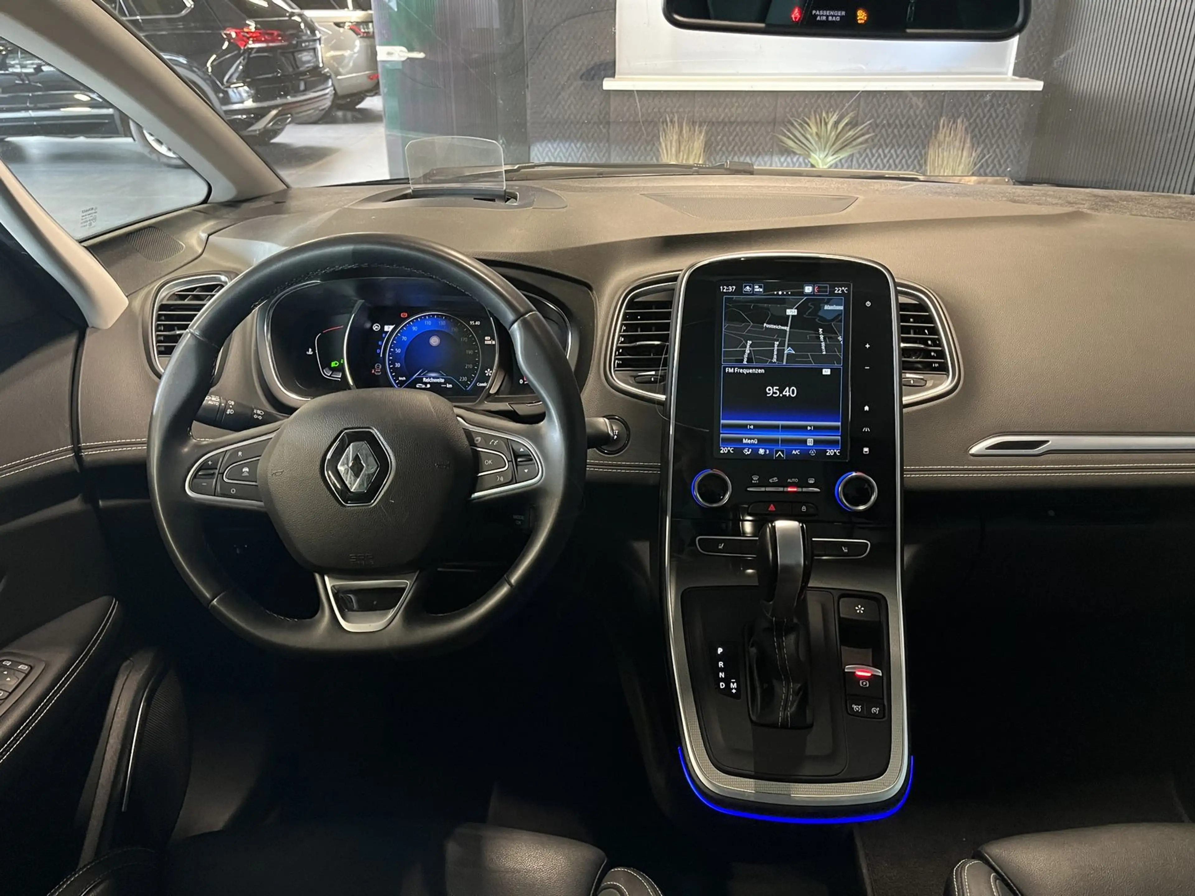 Renault Grand Scenic 1.3 TCE Techno/360°/KEYLESS/LED — photo 13