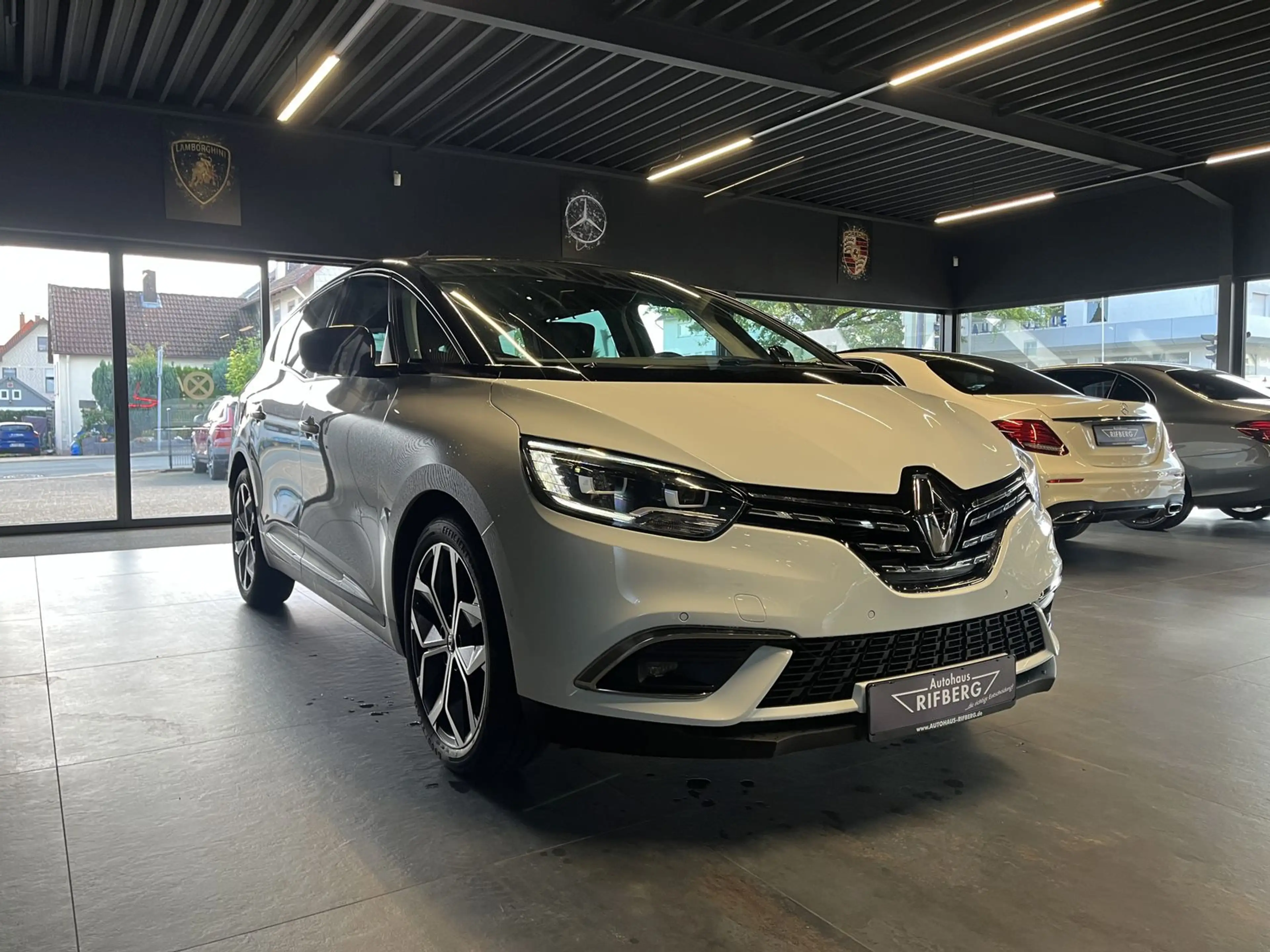 Renault Grand Scenic 1.3 TCE Techno/360°/KEYLESS/LED — photo 3