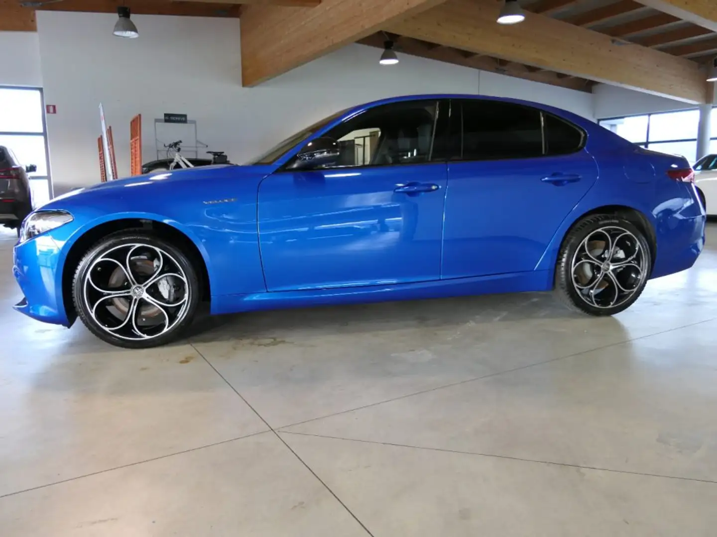Alfa Romeo Giulia 2.0 Turbo 280 CV AT8 AWD Q4 Veloce Modrá - 1