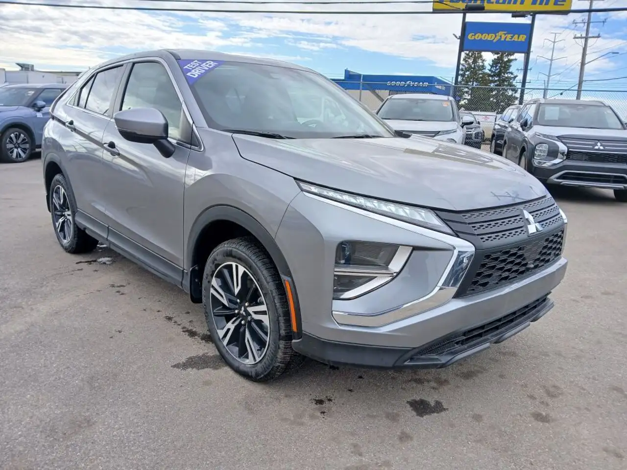 Mitsubishi Eclipse Cross снимка Mitsubishi Eclipse Cross
