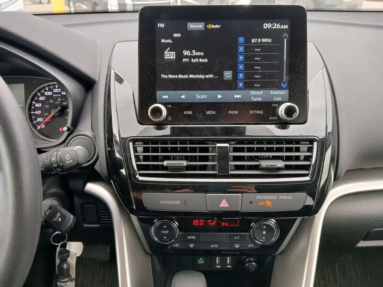 Mitsubishi Eclipse Cross снимка Mitsubishi Eclipse Cross