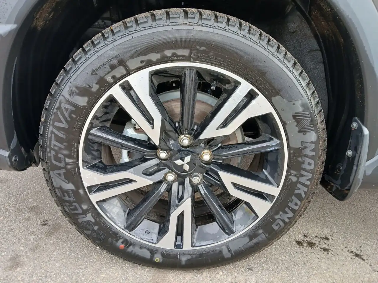 Mitsubishi Eclipse Cross снимка Mitsubishi Eclipse Cross