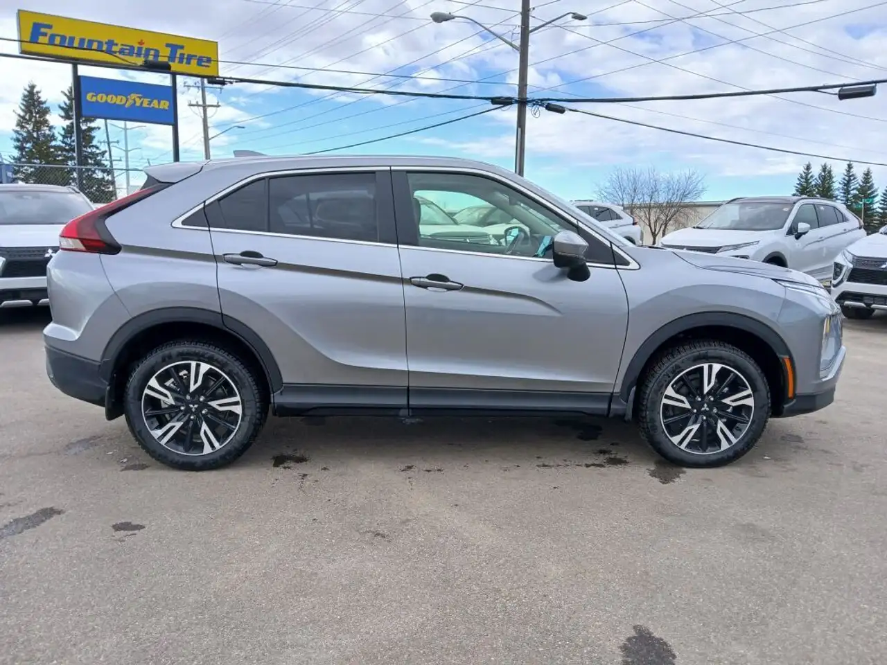Mitsubishi Eclipse Cross снимка Mitsubishi Eclipse Cross