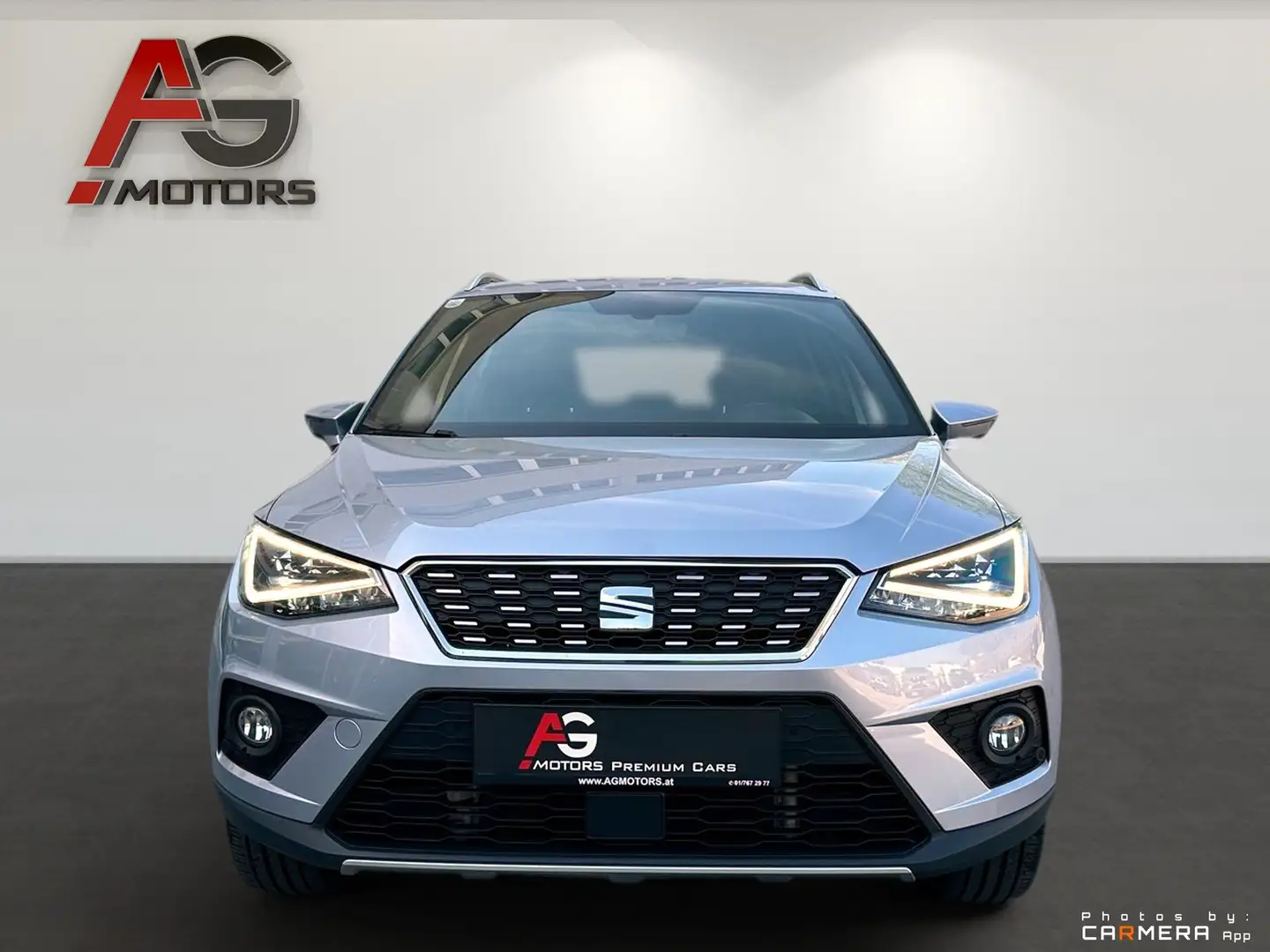 SEAT Arona 1,0 Eco TSI Xcellence DSG / LED / Navi / Kamera / Plateado - 2