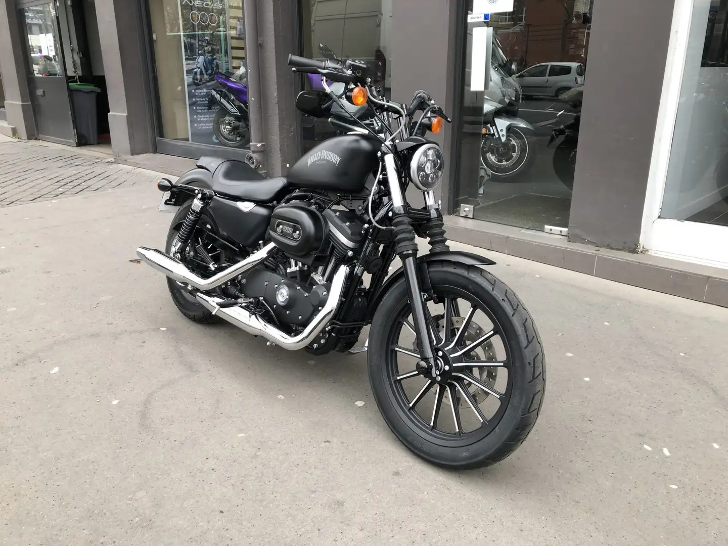 Harley-Davidson Sportster Černá - 1