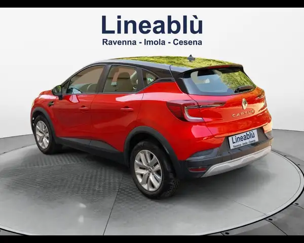 Renault Captur view 3