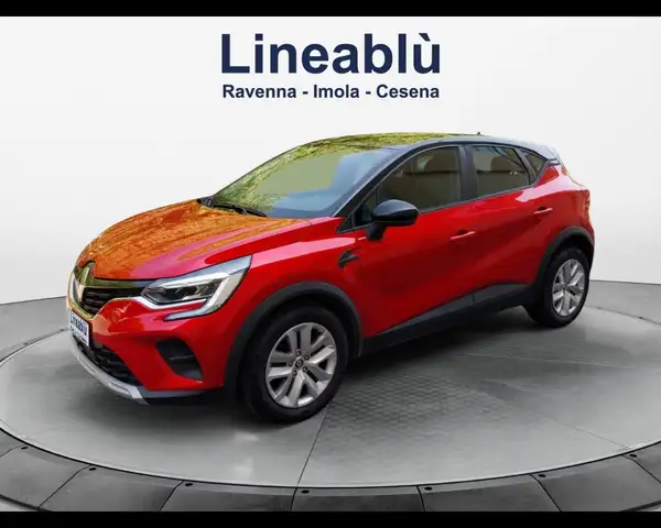 2022 Renault Captur in Red for sale