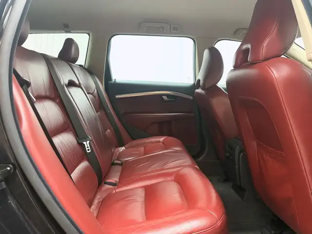 Volvo V70 view 14