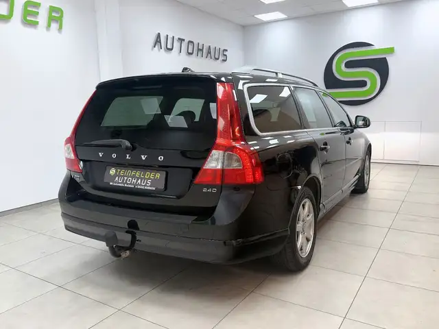Volvo V70 view 7