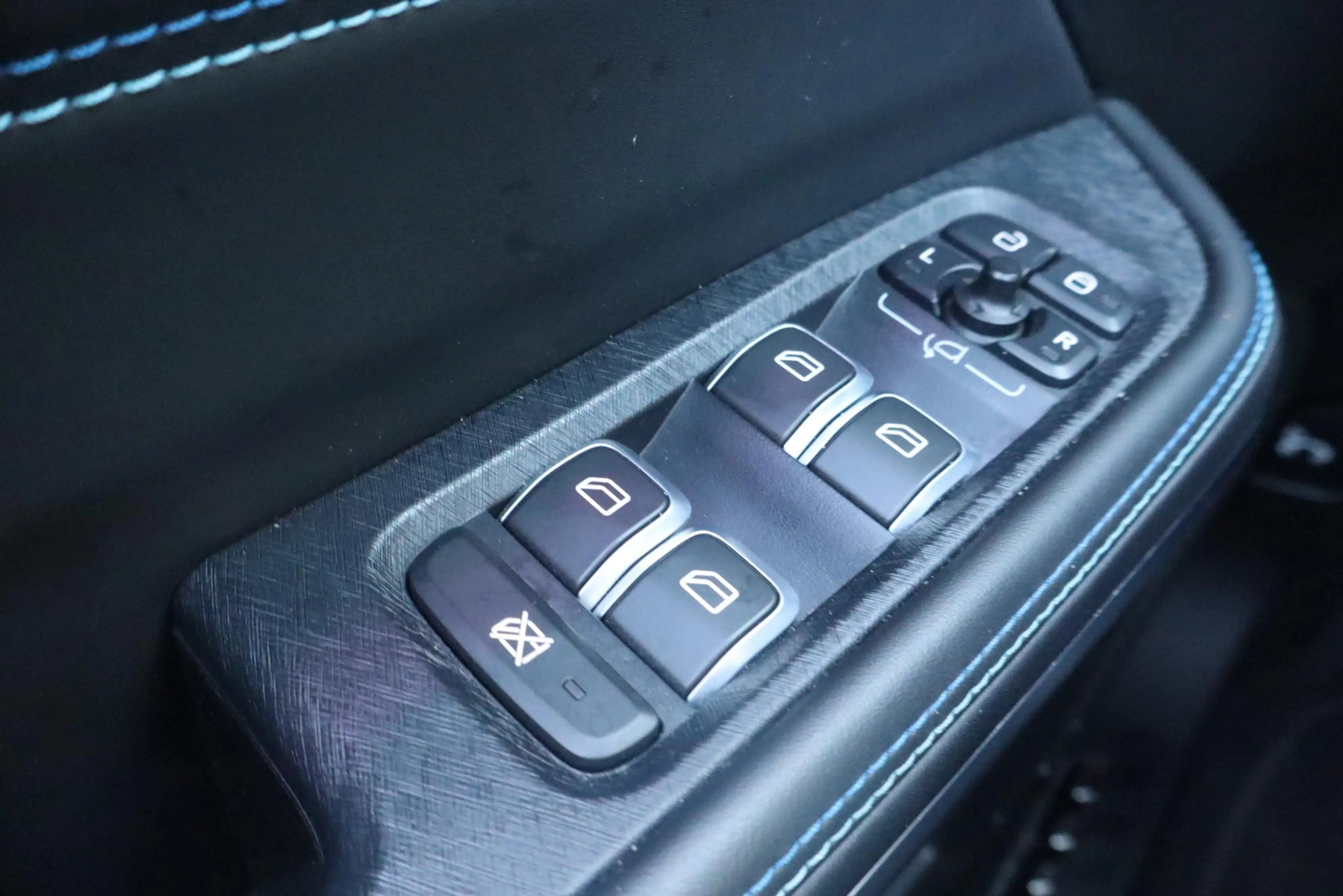 Lynk & Co 01 1.5 | Panoramadak | Automaat | LM velgen | Apple c — photo 18