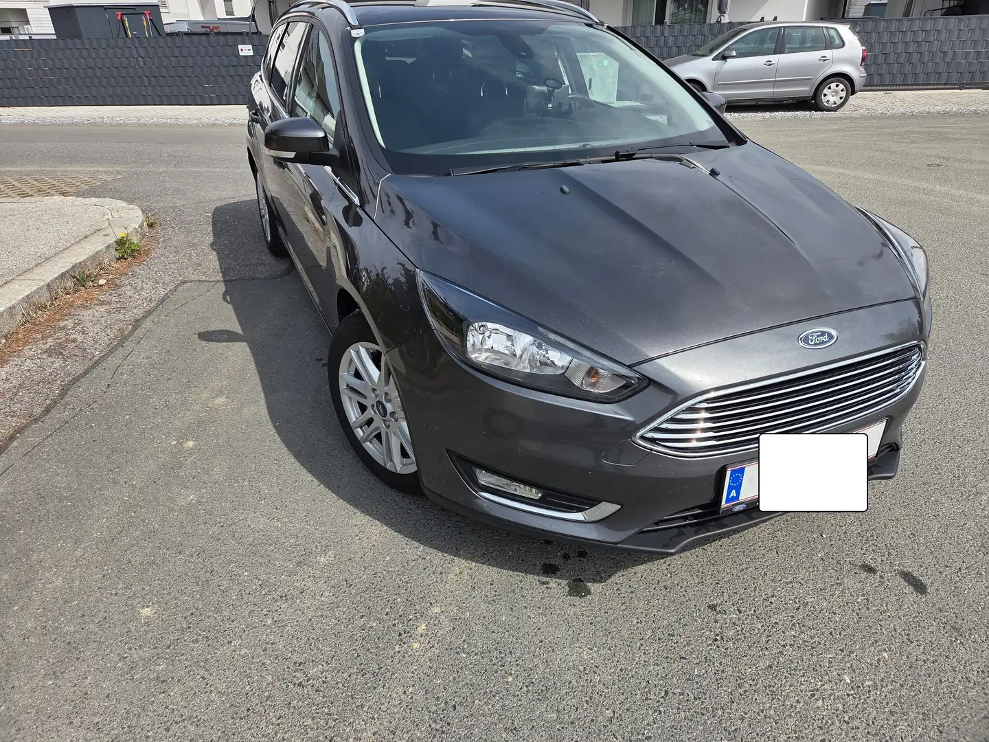 Ford Focus Traveller 1,5 TDCi Titanium Grau - 2