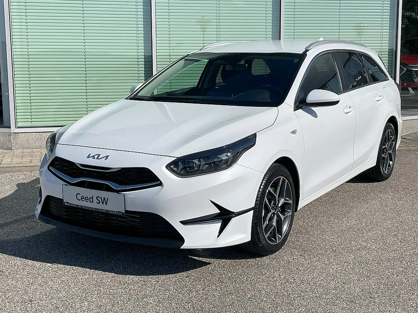 Kia Ceed SW / cee'd SW ceed SW 1,5 TGDI Silber + P2 Blanc - 1