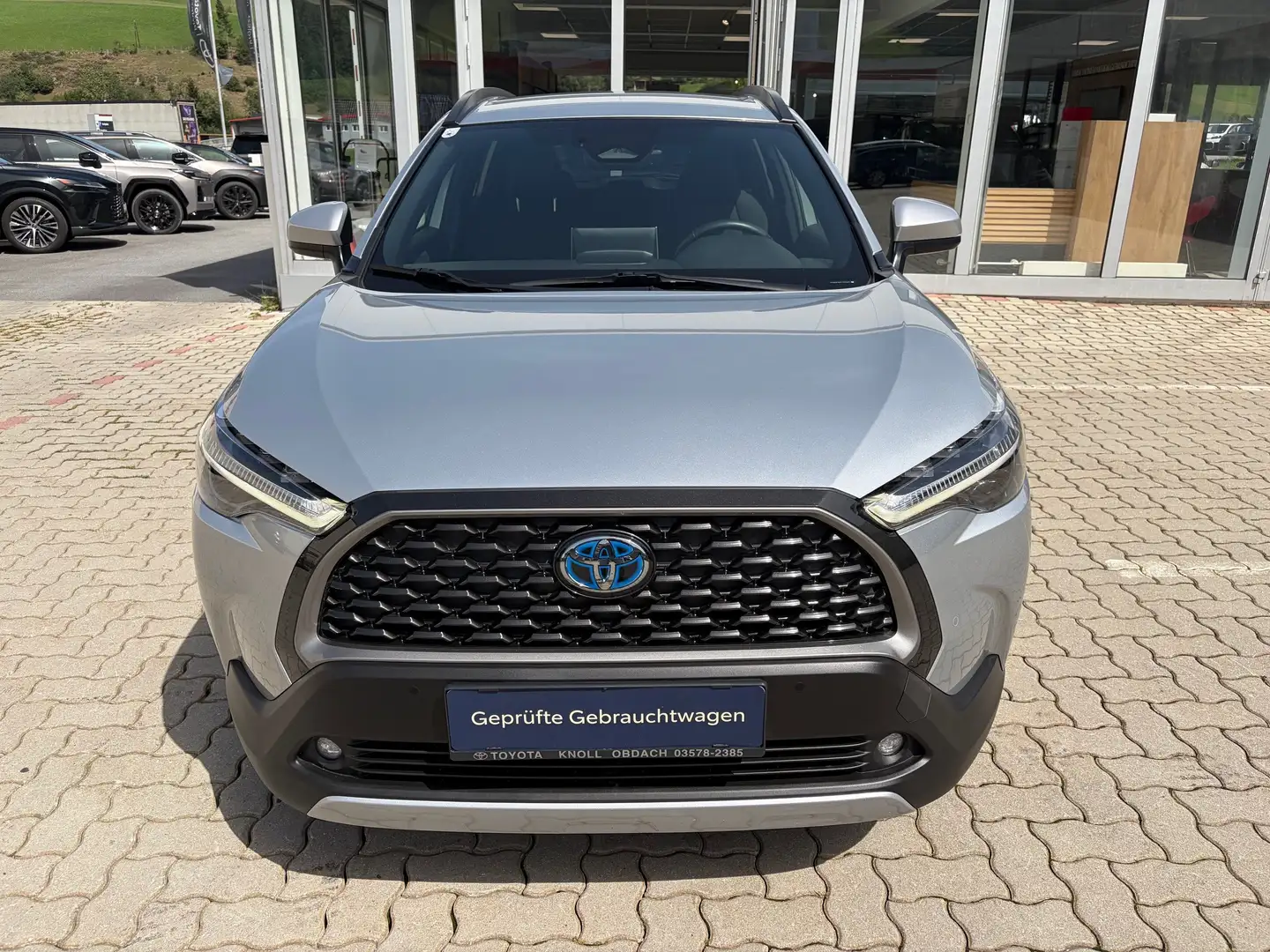 Toyota Corolla Cross 2,0 HYBRID FWD Active Drive Silber - 2