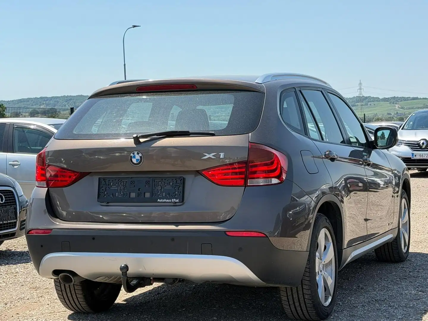 BMW X1 xDrive 18 d Braun - 2