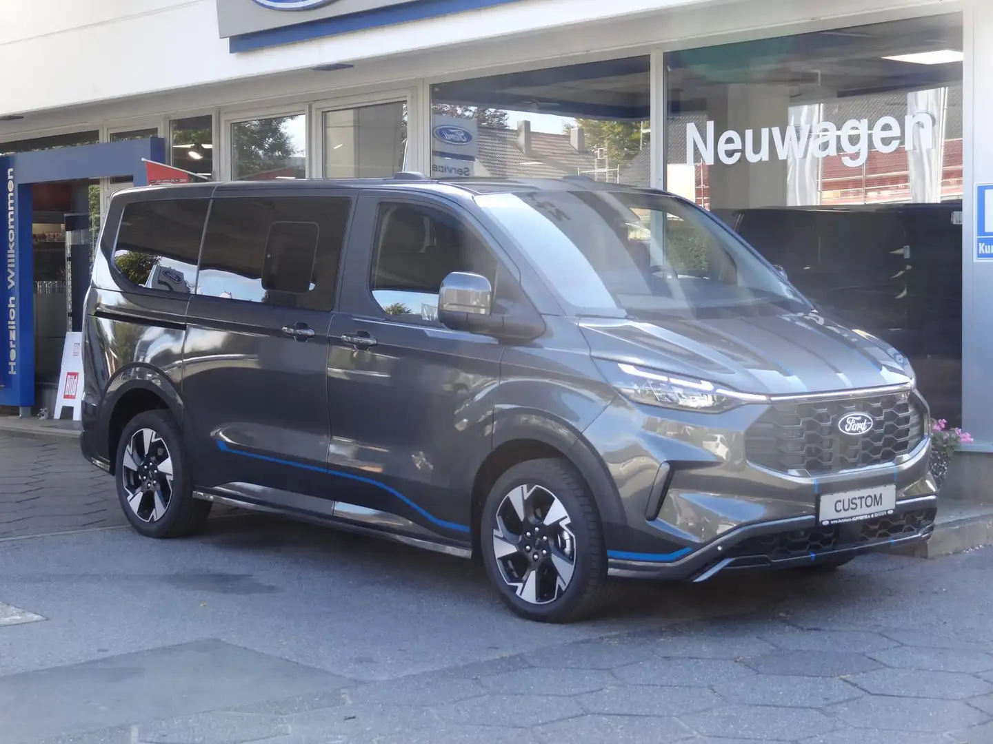 Ford Tourneo Custom L1 Sport AUT AHK 19"LMR LED RFK Gris - 2