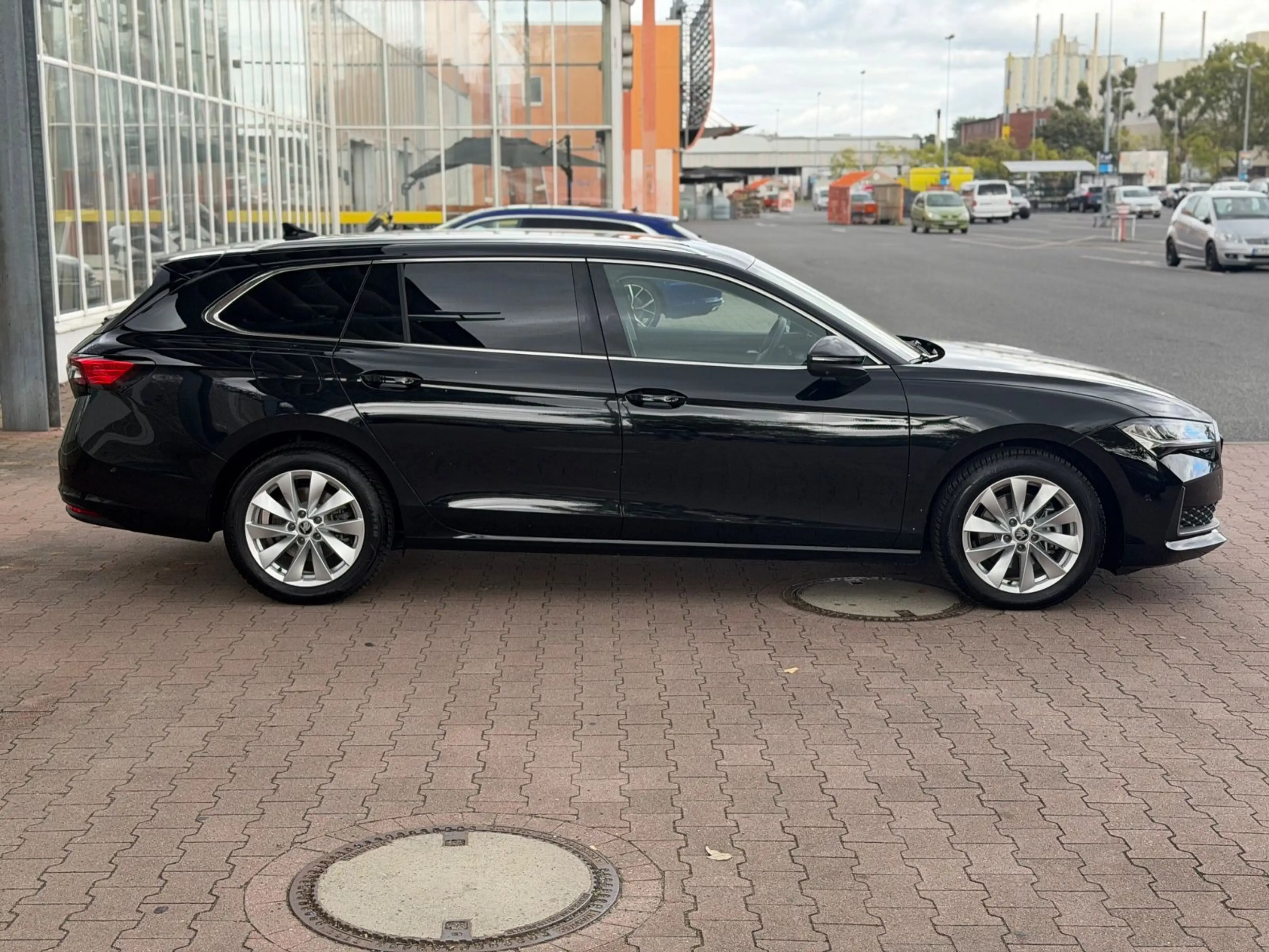 Skoda Superb Kombi 360G/ACC/LED/MASSAGE — photo 4