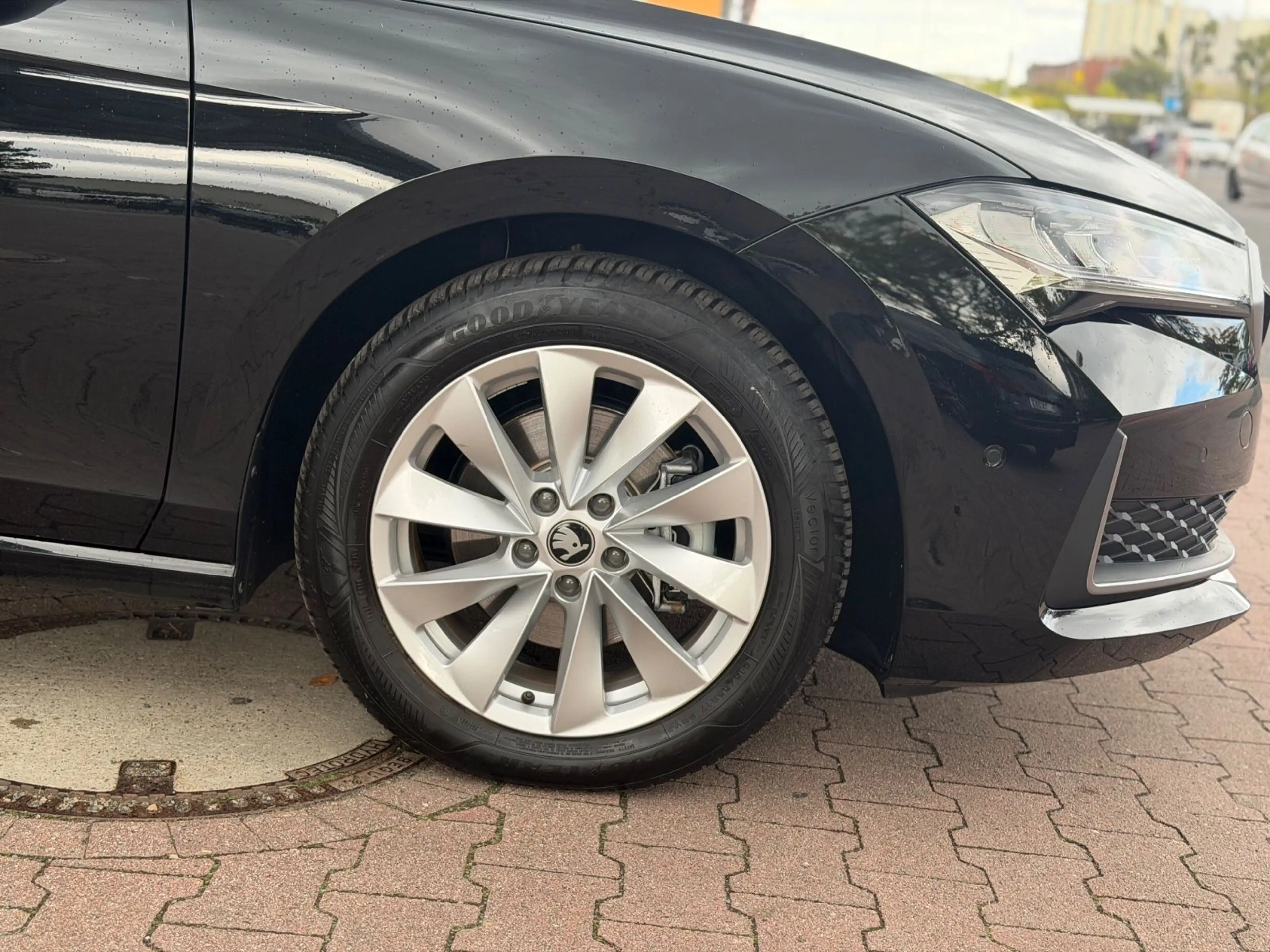 Skoda Superb Kombi 360G/ACC/LED/MASSAGE — photo 11