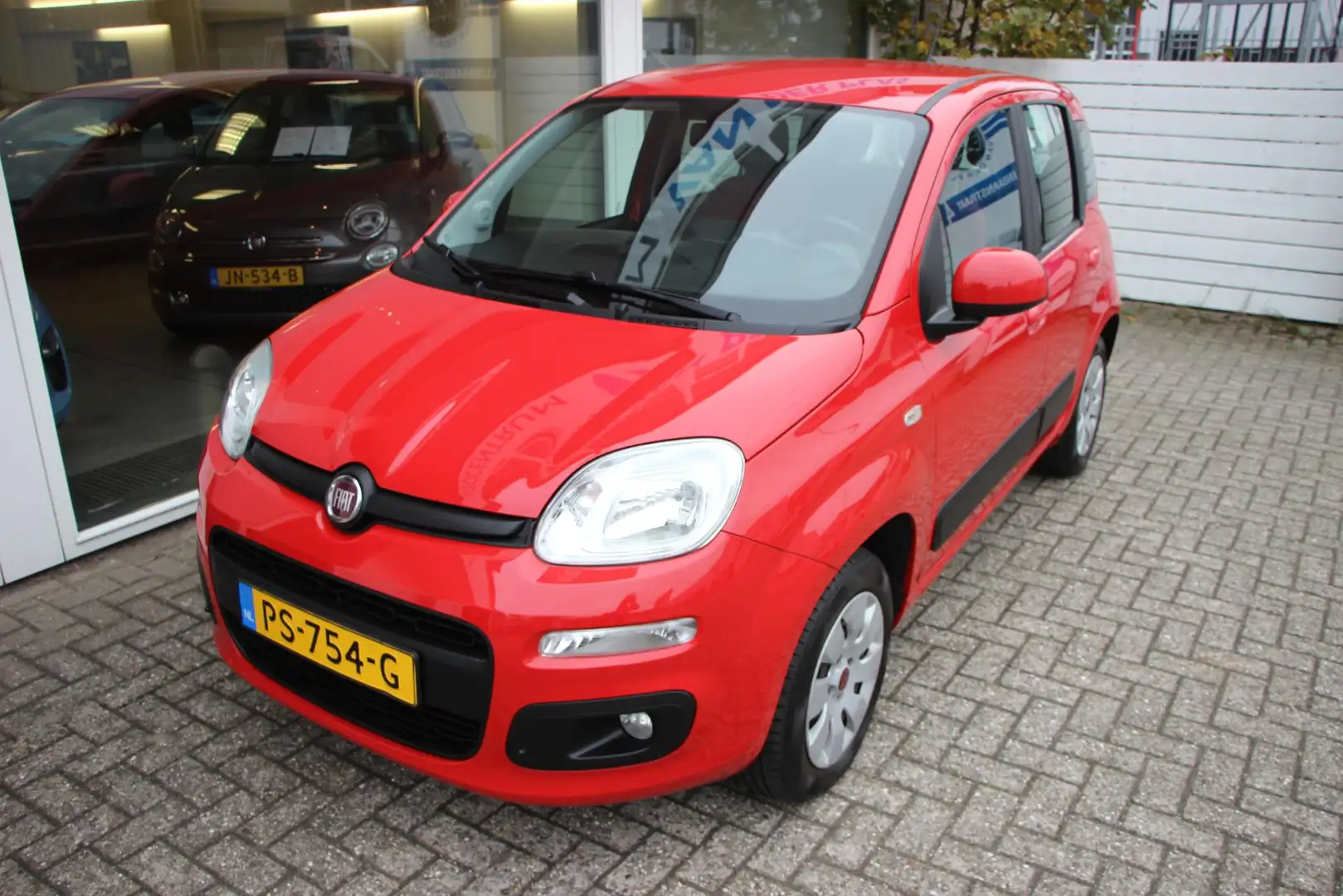 Fiat Panda 0.9 TwinAir Lounge Rouge - 1