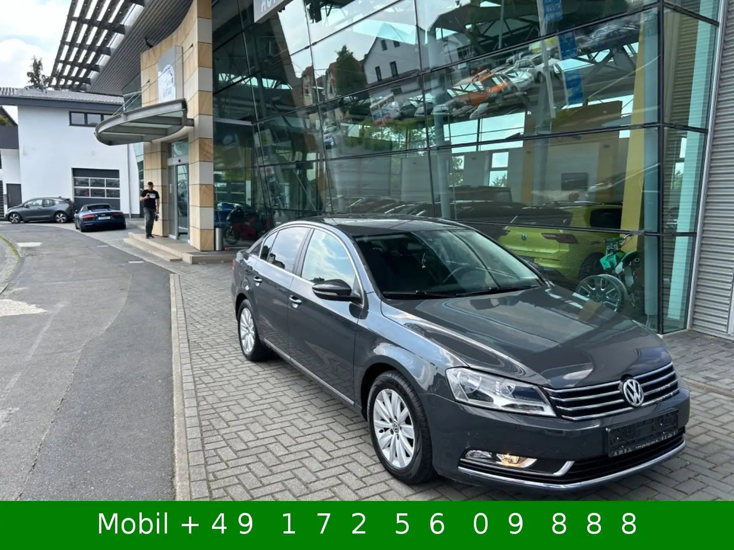 Volkswagen Passat Lim. Comfortline BlueMotion DSG Grijs - 2