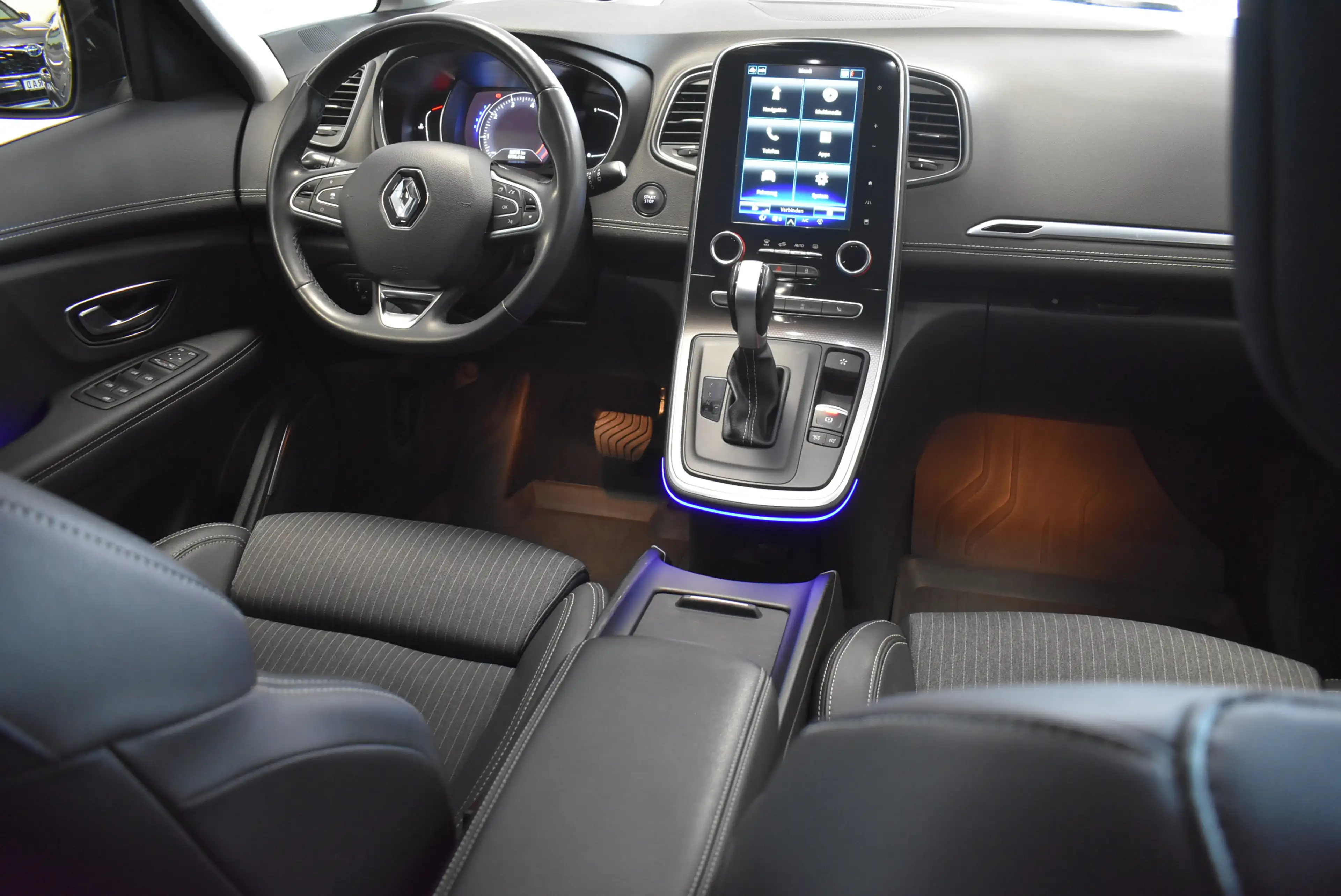 Renault Grand Scenic TCe 160 Intens Aut Navi LED Kamer — photo 5