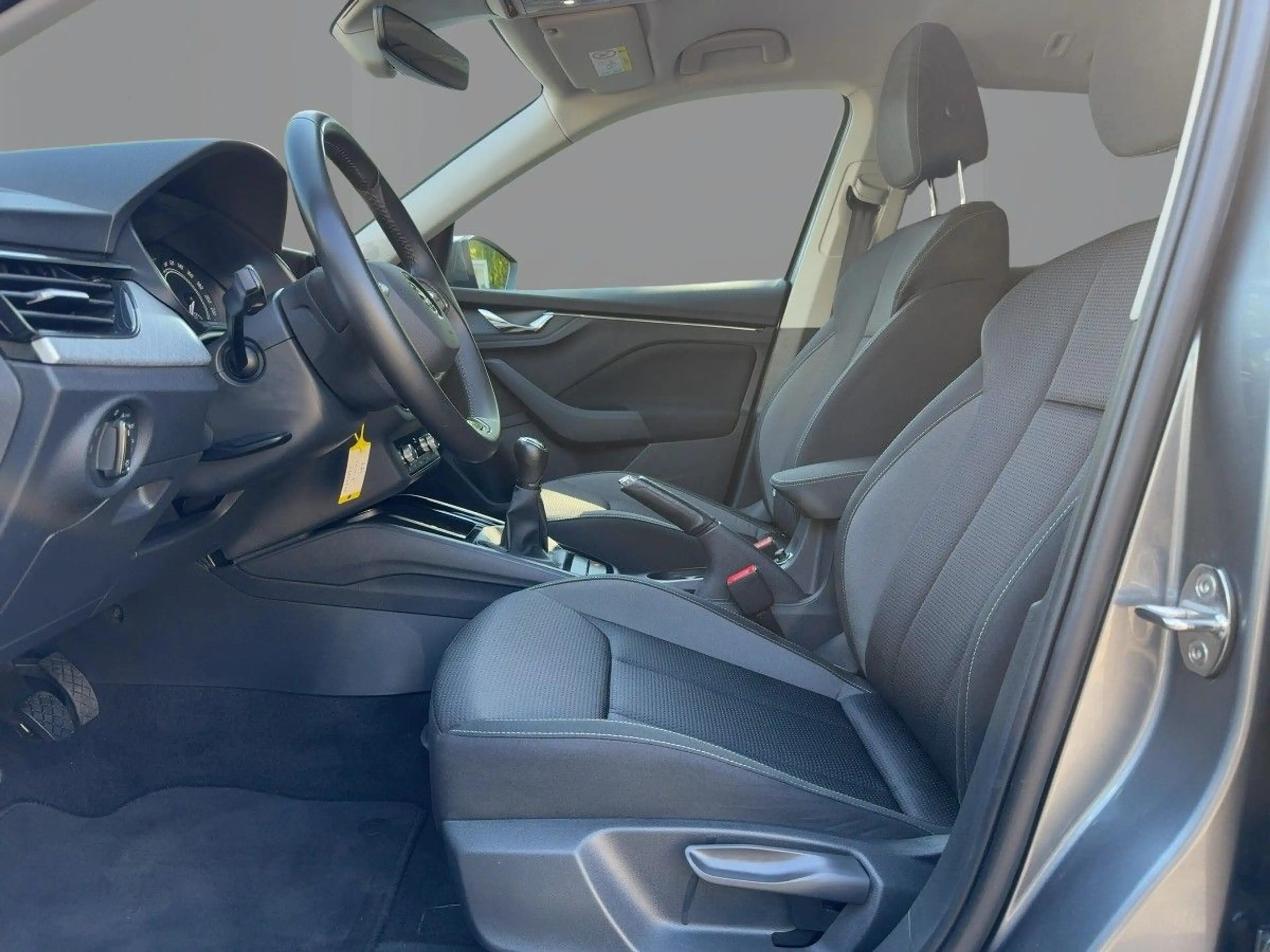 Skoda Kamiq 1.0 TSI Tour Sitzhzg Kamera LED — photo 6