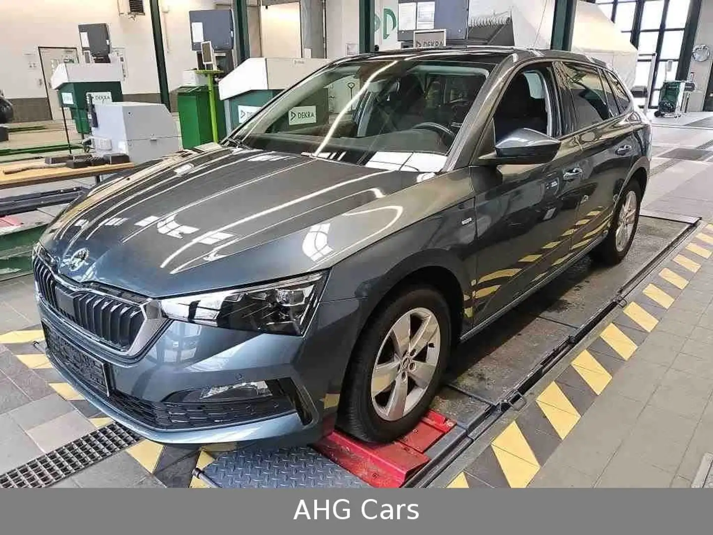 Skoda Scala Ambition Drive 125 1.5 TSI DSG*LED*P-DACH* Grijs - 1