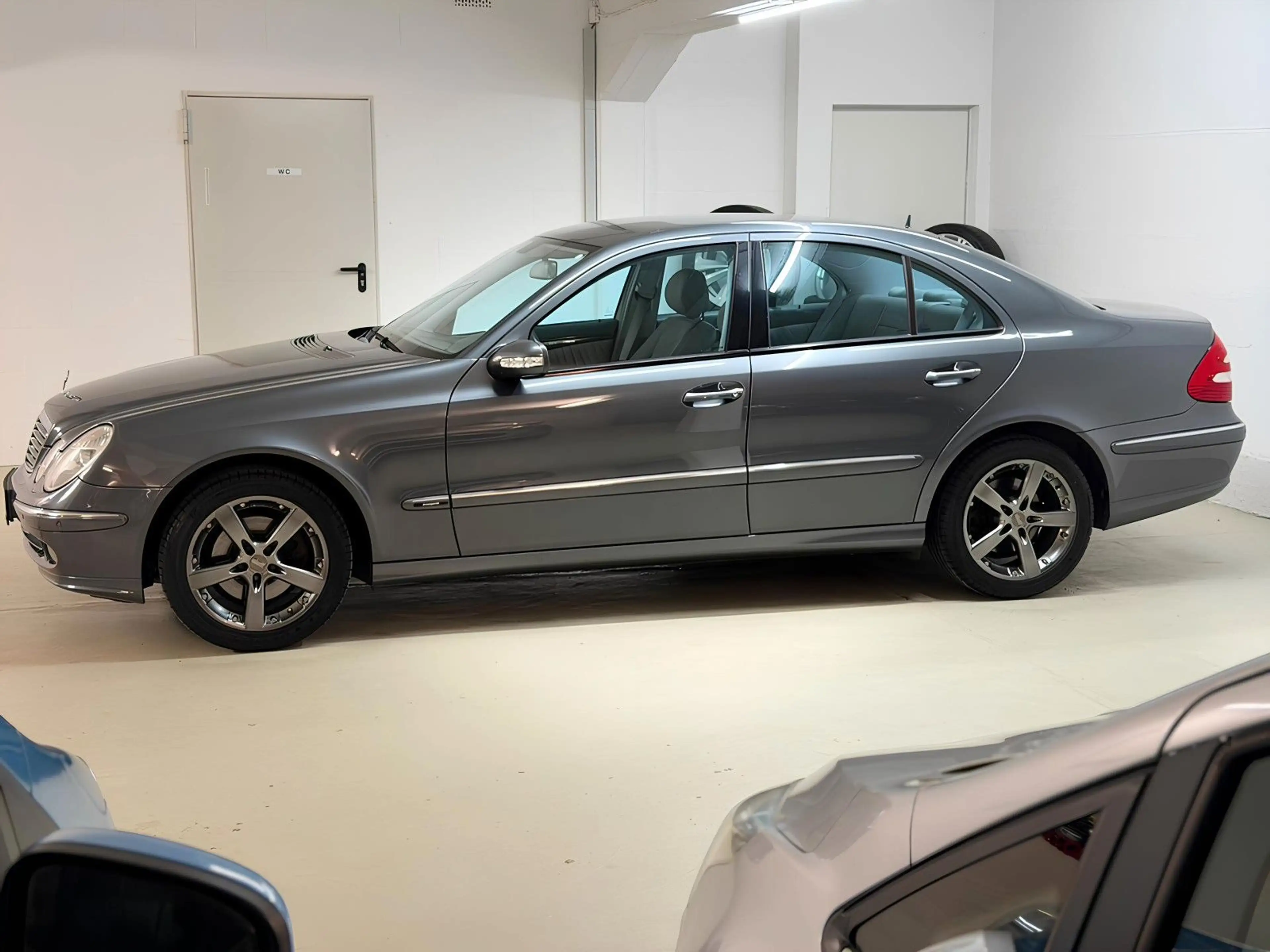 Mercedes-Benz E 350 4Matic V6 *1.HND *XENON *SHZ *AHK *TEMPO — photo 6