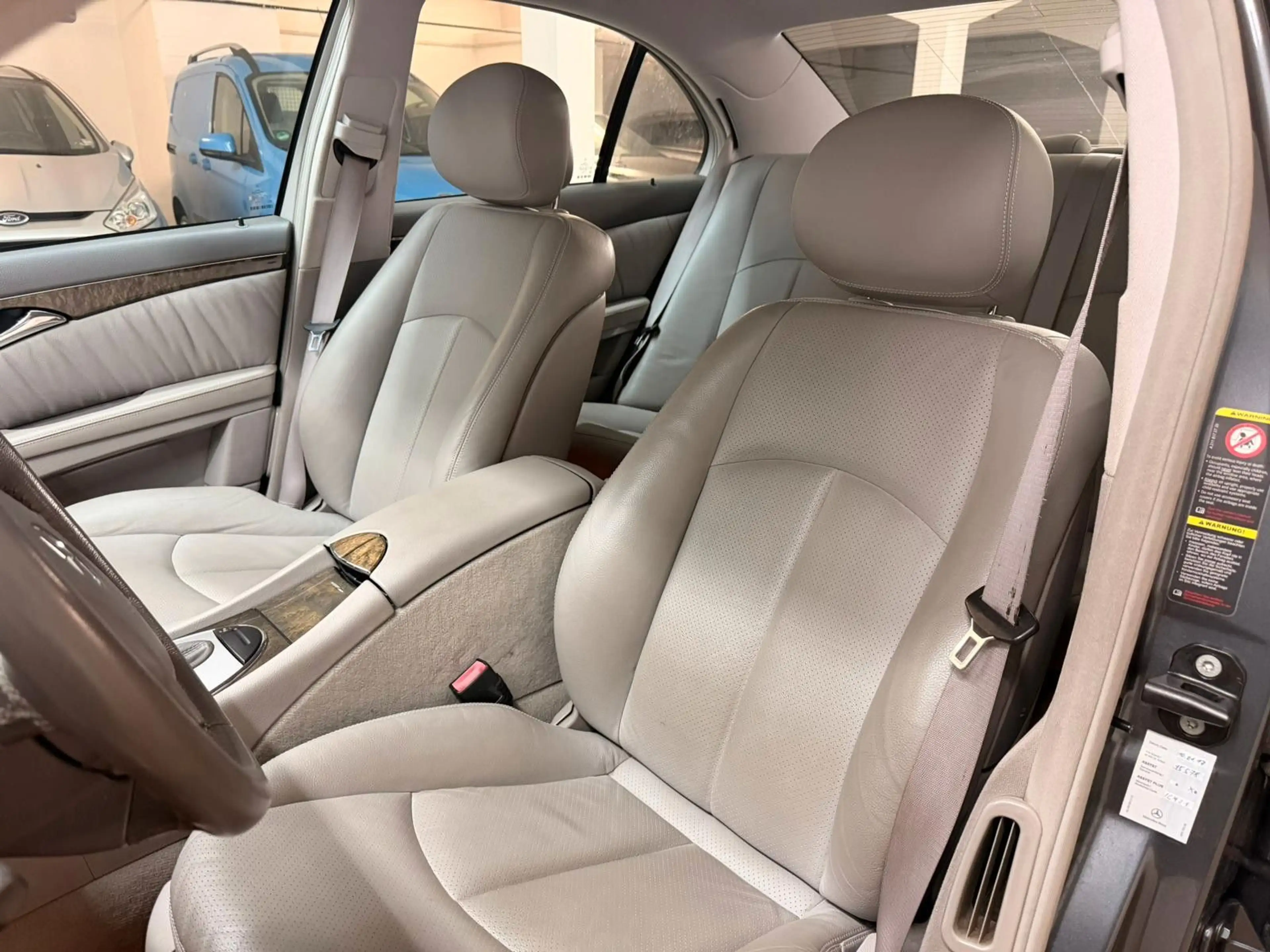 Mercedes-Benz E 350 4Matic V6 *1.HND *XENON *SHZ *AHK *TEMPO — photo 14