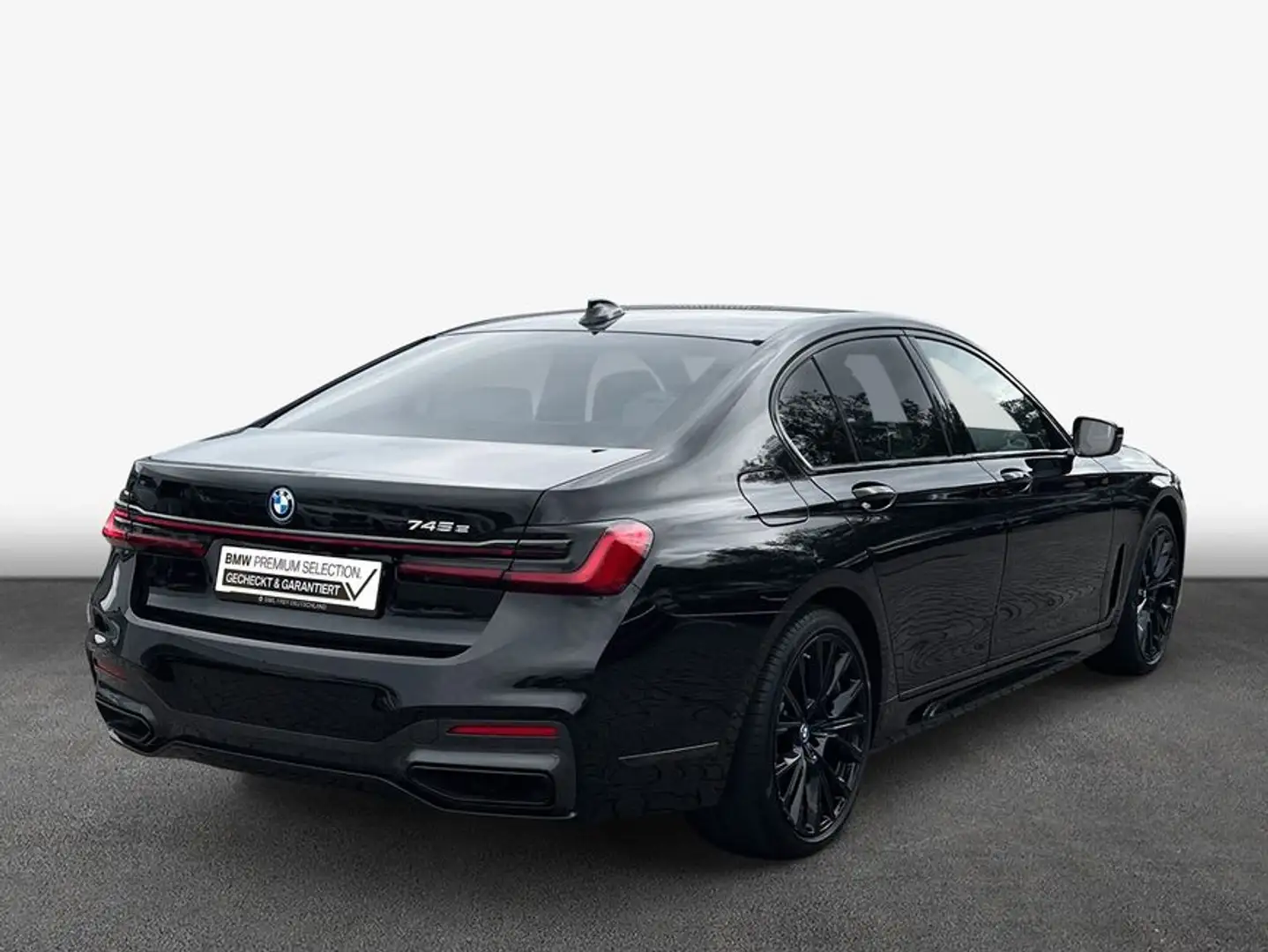 BMW 745 e Schwarz - 2