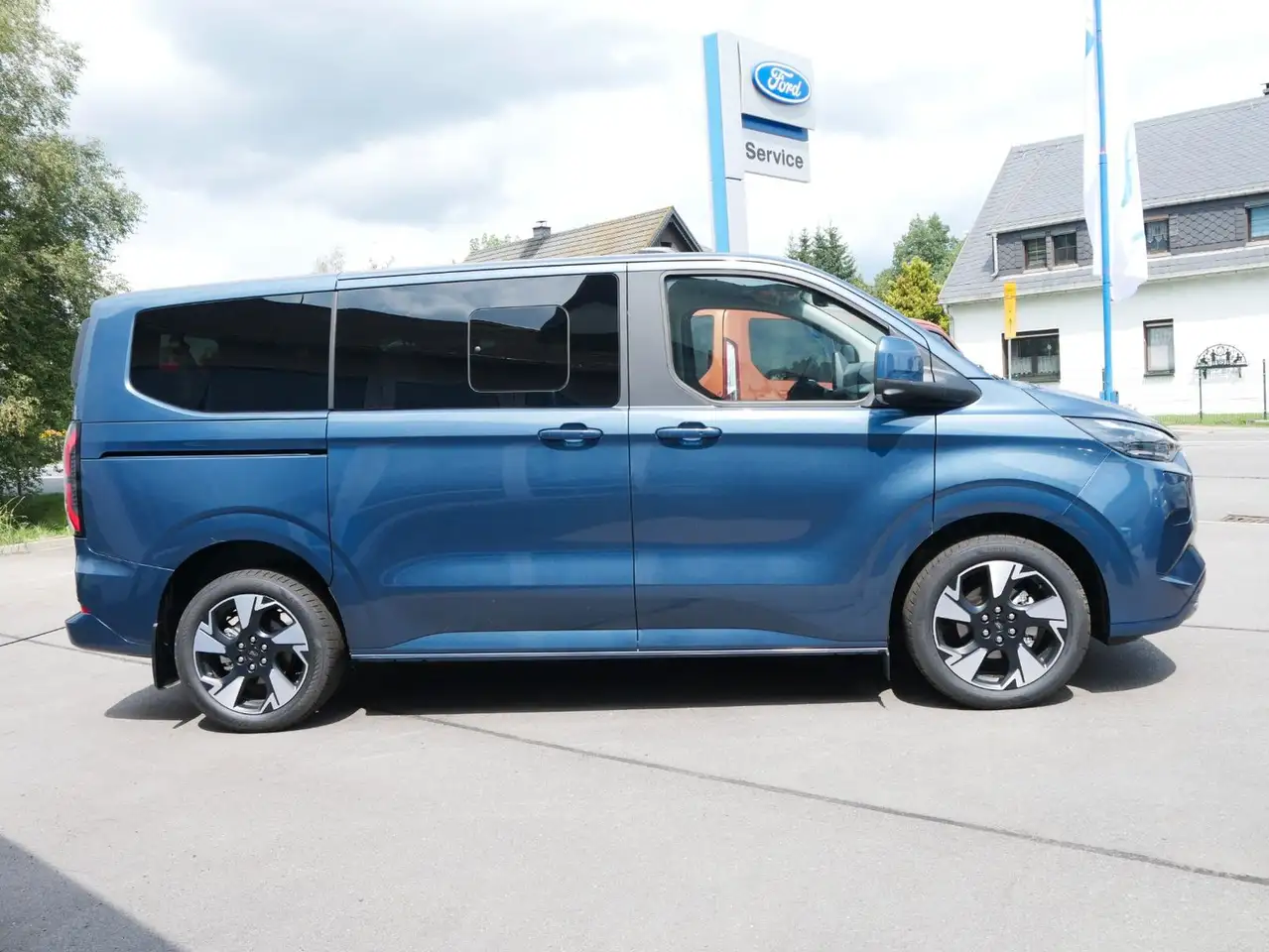Ford Tourneo Custom 2026
