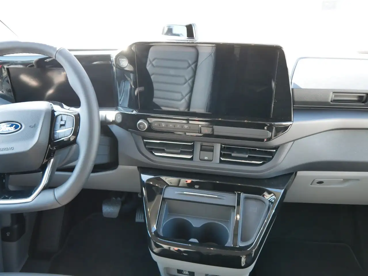 Ford Tourneo Custom 2026 — фото 13