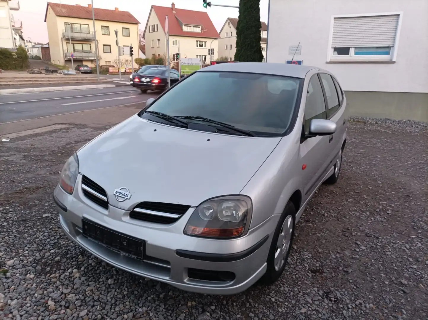 Nissan Almera Tino 2.0 Visia**AUTOMATIK**ORIG.101091KM* Argent - 2