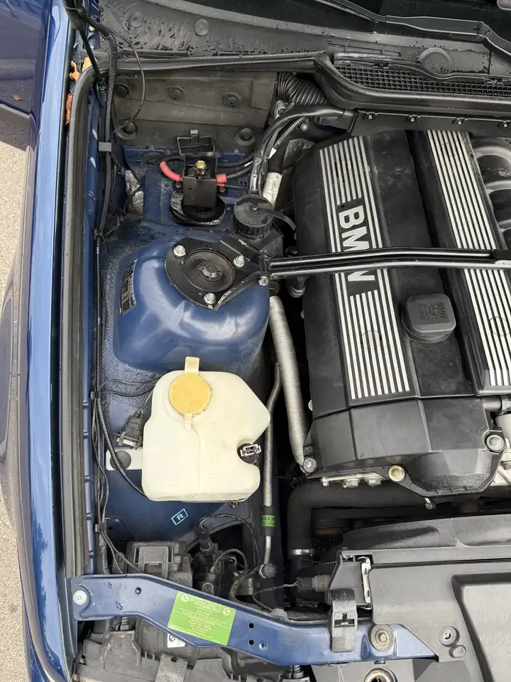 BMW E36 320i Automatik | 6-Zylinder | 174.974 km, foto 2