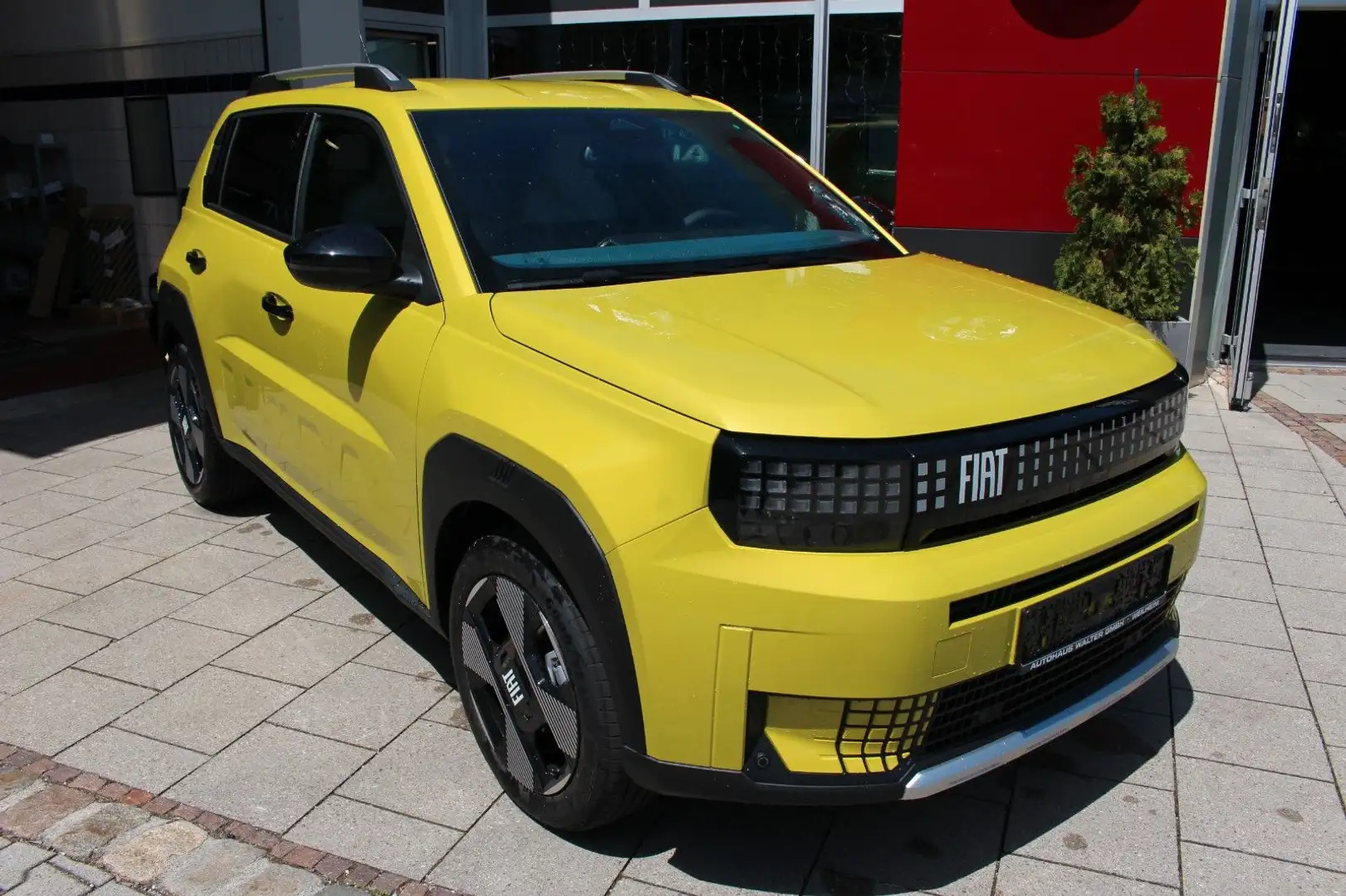 Fiat Grande Panda Hybrid 1.2 eDCT 75 kW La Prima Gelb - 1
