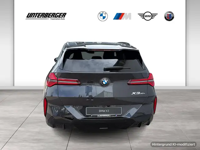 BMW X3 view 5