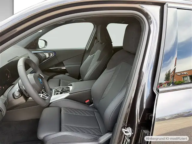 BMW X3 view 10