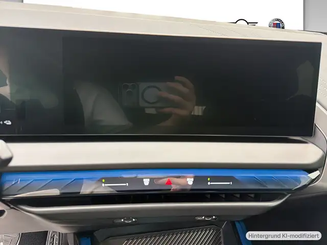 BMW X3 view 8
