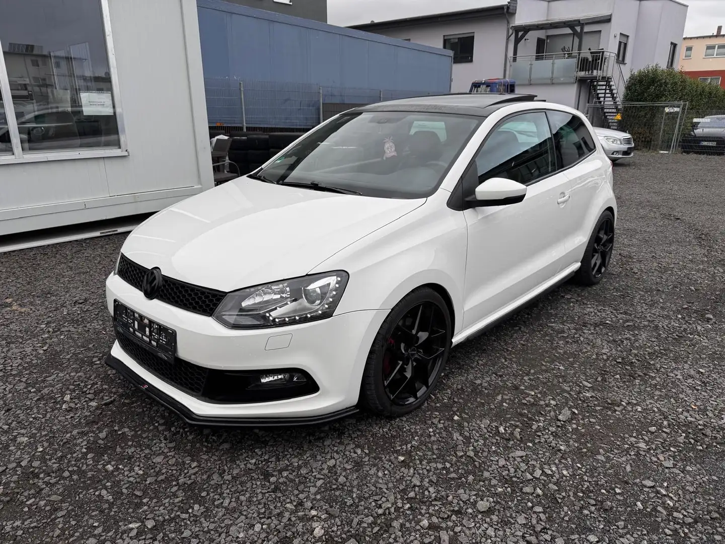 Volkswagen Polo GTI Automatik BI-XEON PANO NAVI SHZ PDC Weiß - 1