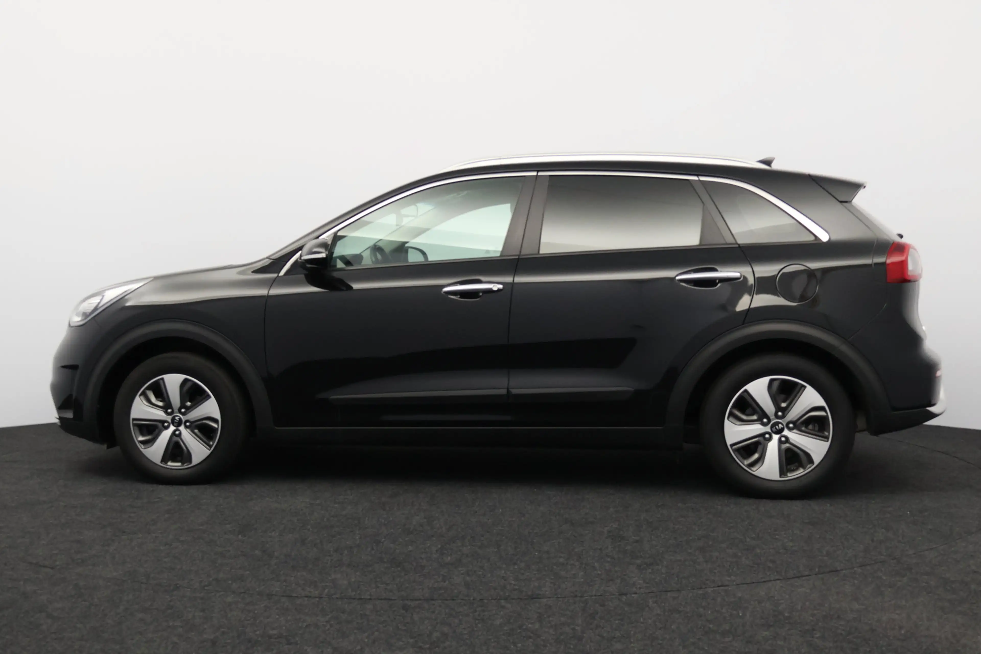 Kia Niro 1.6 GDi Hybrid DynamicLine/ Automaat/ Half-Leder/ — photo 5