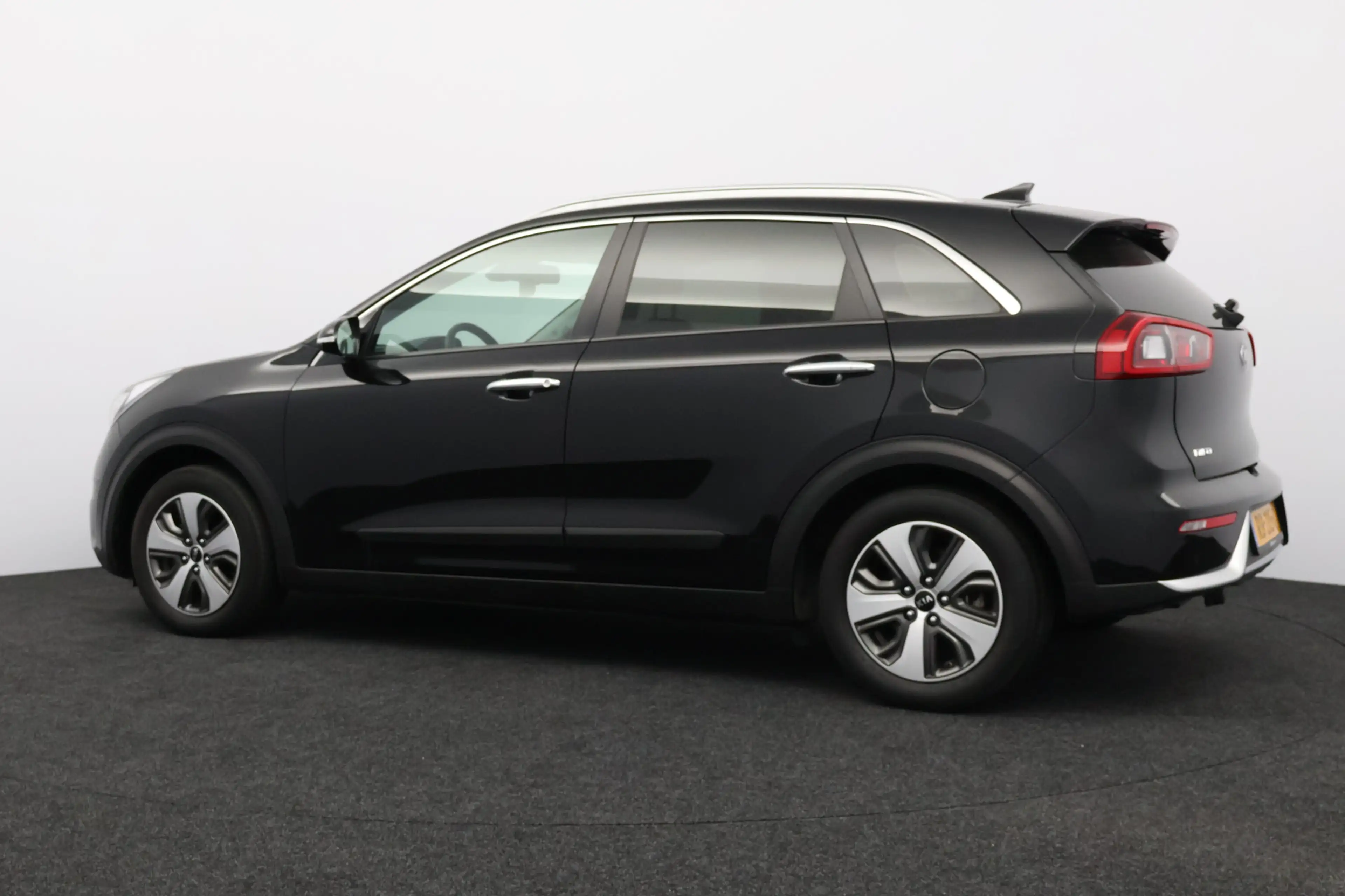 Kia Niro 1.6 GDi Hybrid DynamicLine/ Automaat/ Half-Leder/ — photo 6
