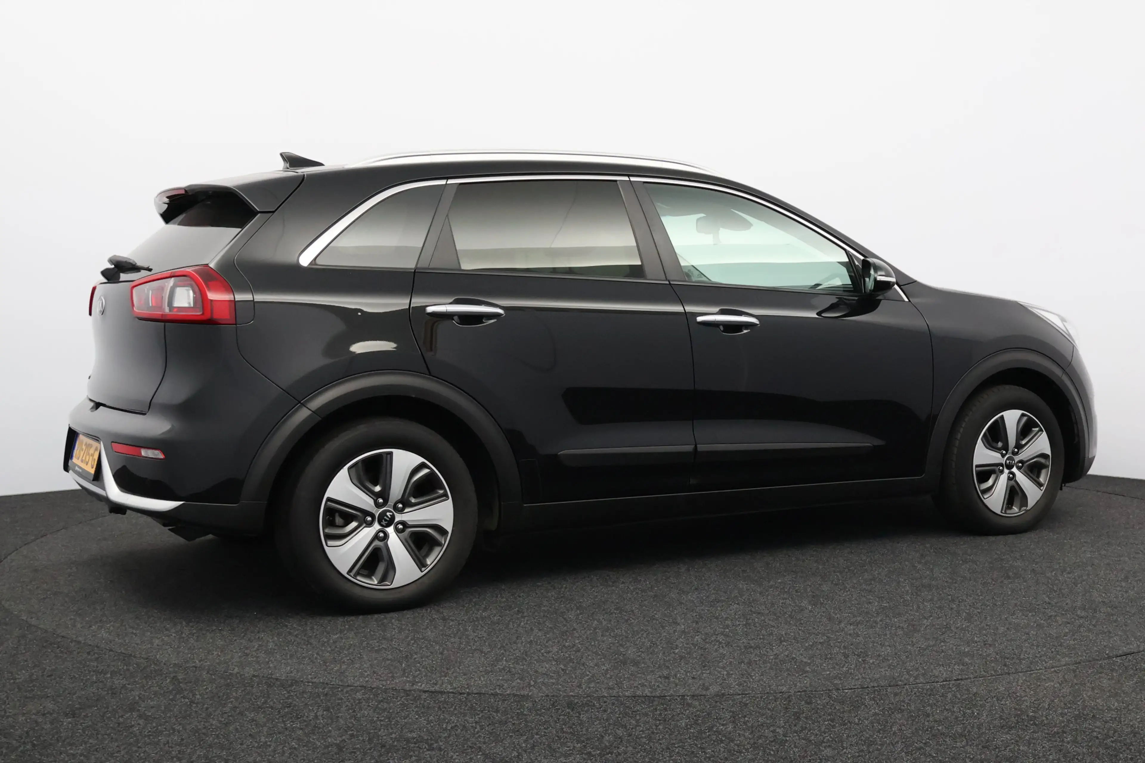 Kia Niro 1.6 GDi Hybrid DynamicLine/ Automaat/ Half-Leder/ — photo 12
