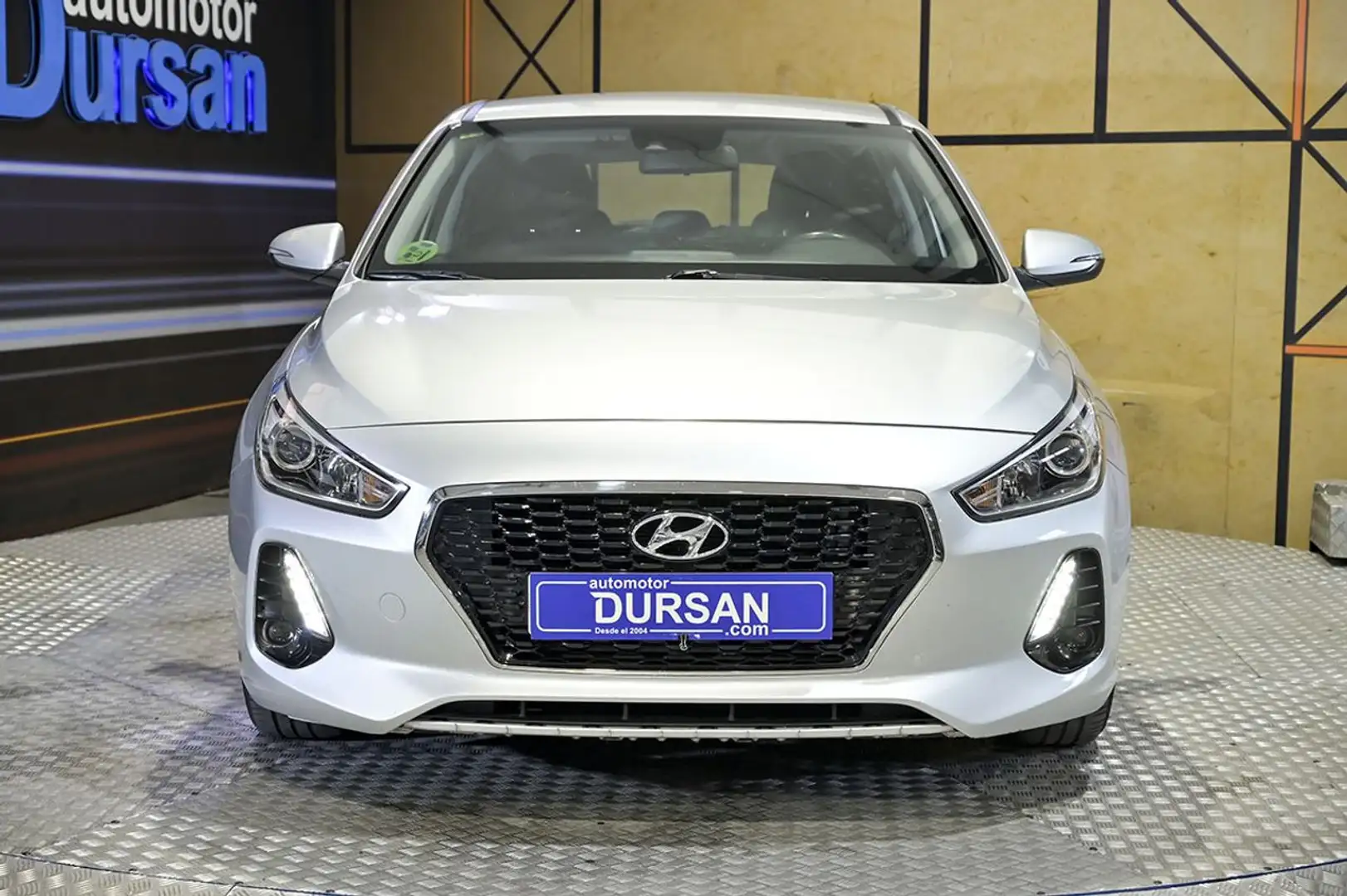 Hyundai i30 1.0 TGDI Klass 120 Grau - 2
