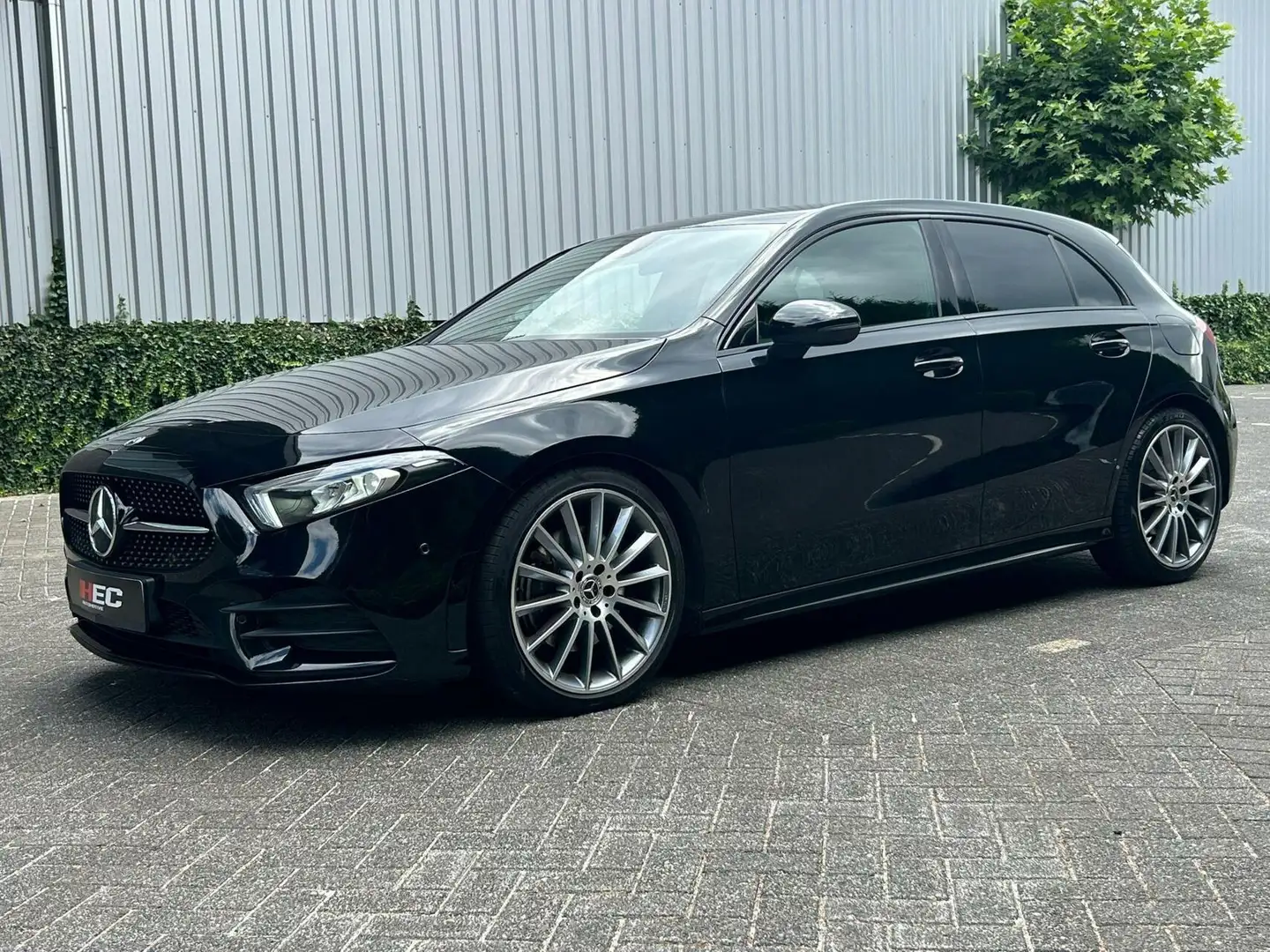 Mercedes-Benz A 220 Premium Plus Noir - 1