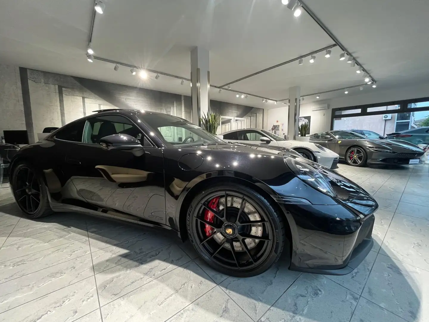 Porsche 992 911 Coupe 3.6 Carrera 4 GTS -TETTO-LIFT-UFFICIALE! Černá - 1