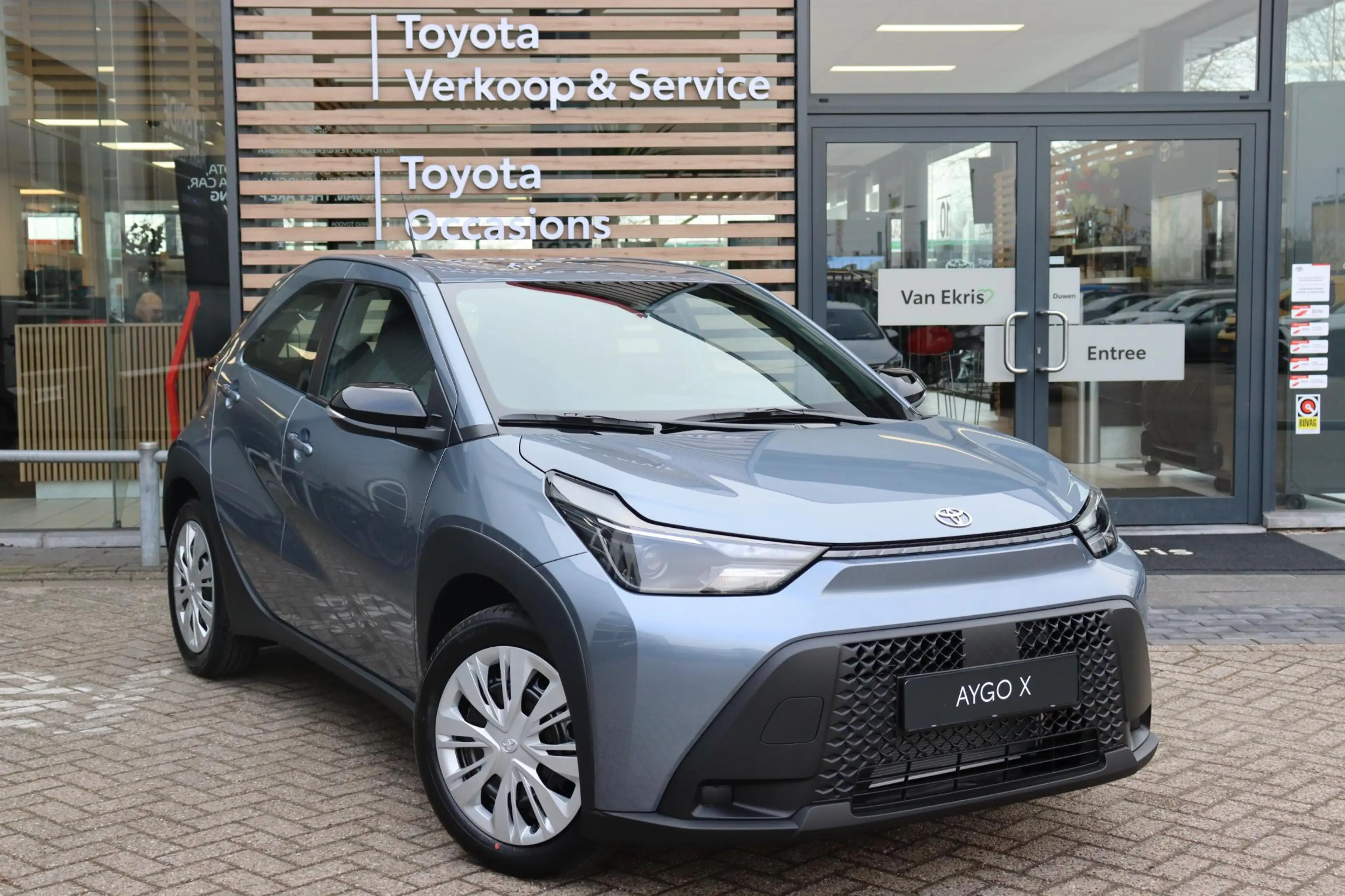 Toyota Aygo X Hybrid 115 Play met GO Pack, Nieuw en snel leverb — photo 3