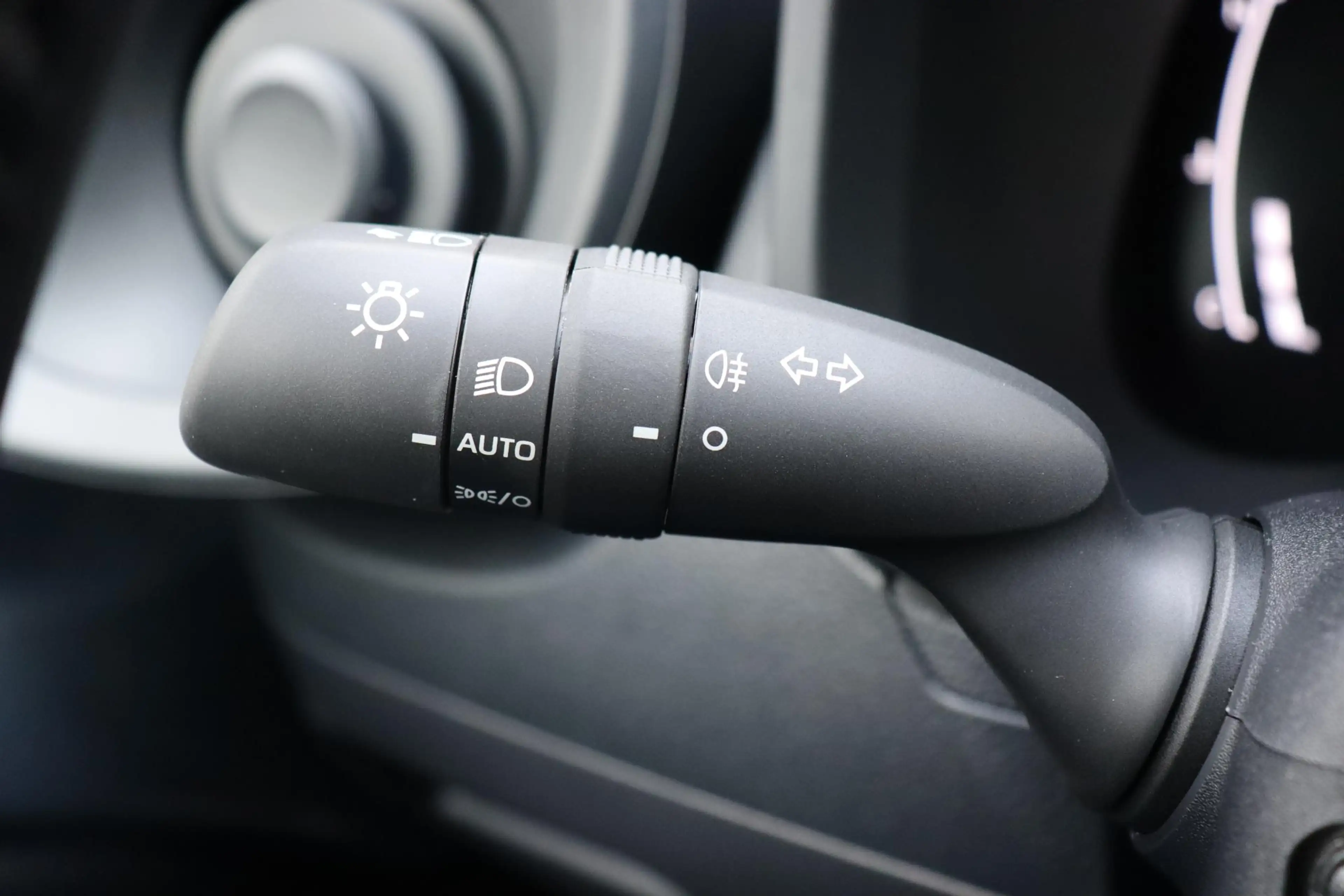 Toyota Aygo X Hybrid 115 Play met GO Pack, Nieuw en snel leverb — photo 12