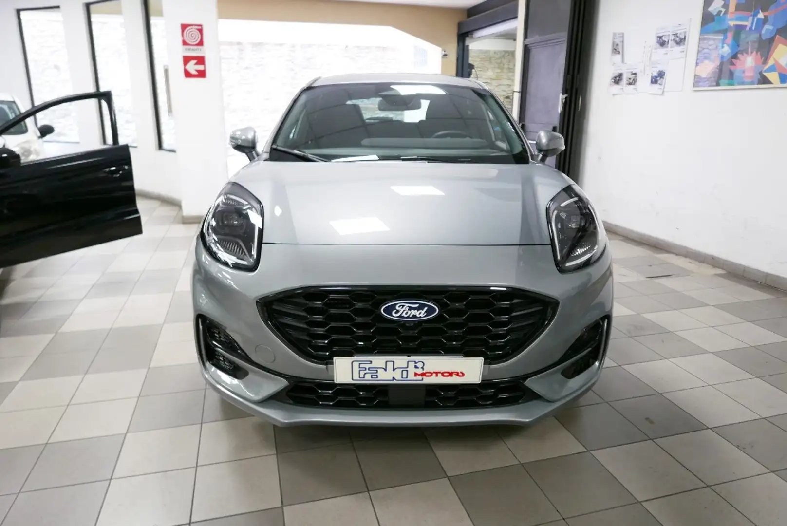Ford Puma 1.0 EcoBoost Hybrid 125 CV S&S aut. ST-Line Grau - 2