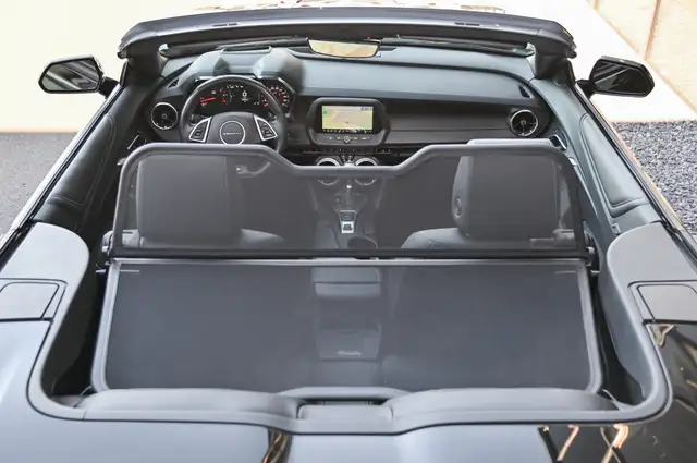 Chevrolet Camaro view 10