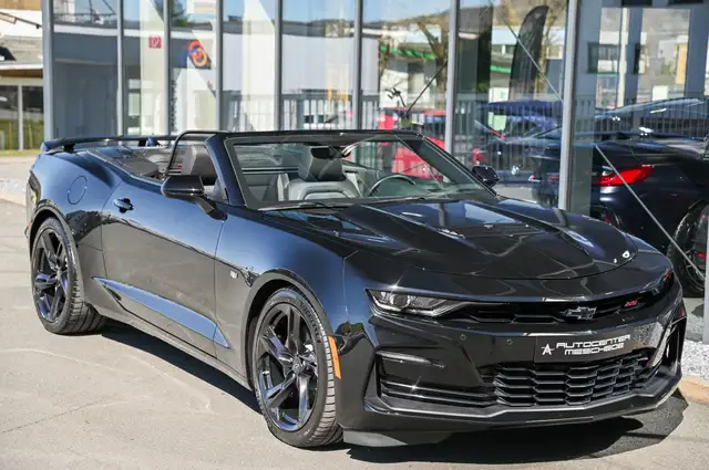 Chevrolet Camaro view 3