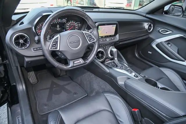 Chevrolet Camaro view 9